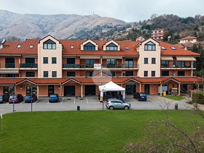 Appartamento con 5 locali in vendita in Via Sandro Pertini, Givoletto