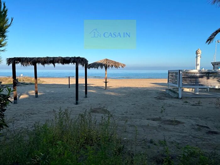 Appartamento trilocale in vendita in Via Puccini, Silvi