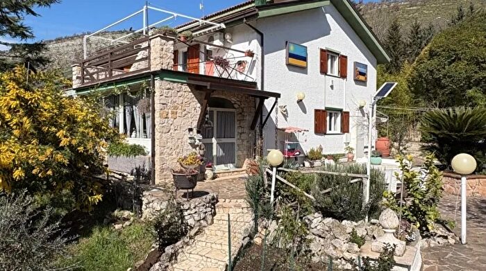 Casa con 5 locali in vendita in Via Strette Pico Campodimele Montagna Pico, Sermoneta