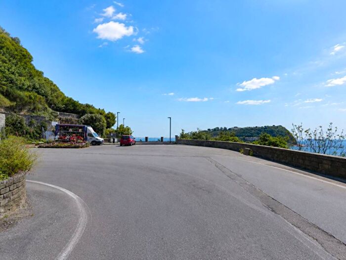 Appartamento monolocale in affitto in Via Coroglio, Bagnoli, Napoli