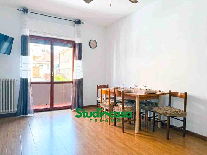 Appartamento trilocale in vendita in Via Gaetano Braga, Centro, Teramo