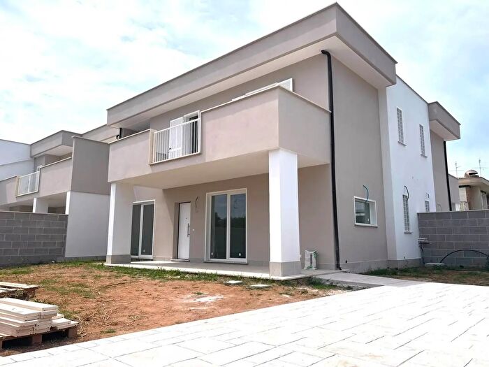 Casa con 5 locali in vendita in Anzio