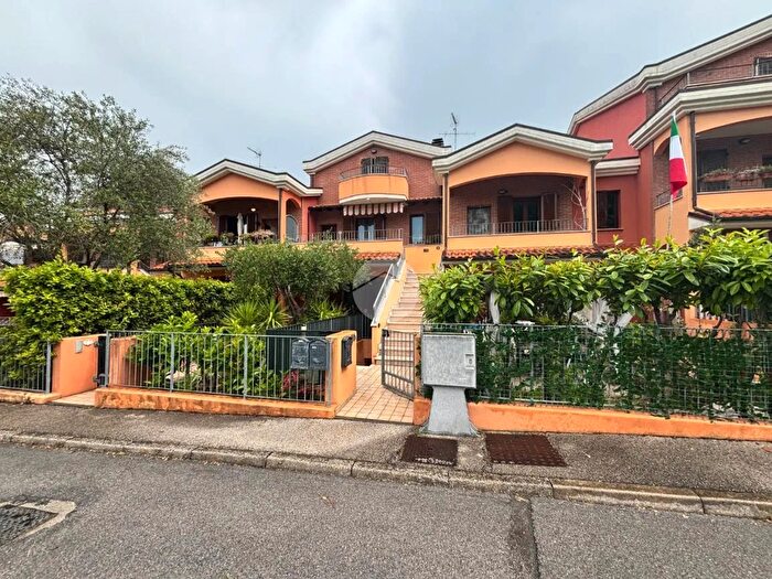 Appartamento trilocale in vendita in Via d Alighieri, Colli al Metauro