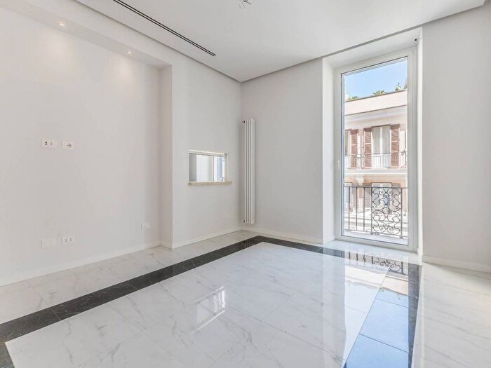 Appartamento trilocale in affitto in Piazza Fiume, Salario Porta Pia, Roma