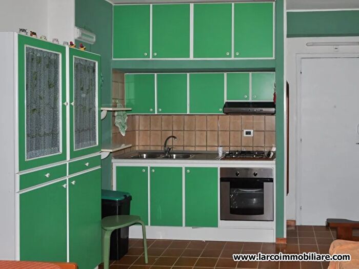 Appartamento trilocale in vendita in Strada Statale AcchioFiumicello Grisolia Cosenza, Grisolia