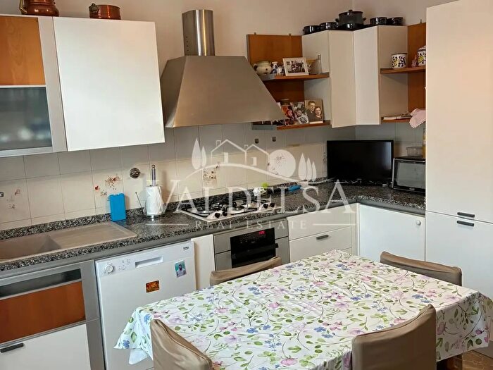 Appartamento con 5 locali in vendita in Poggibonsi