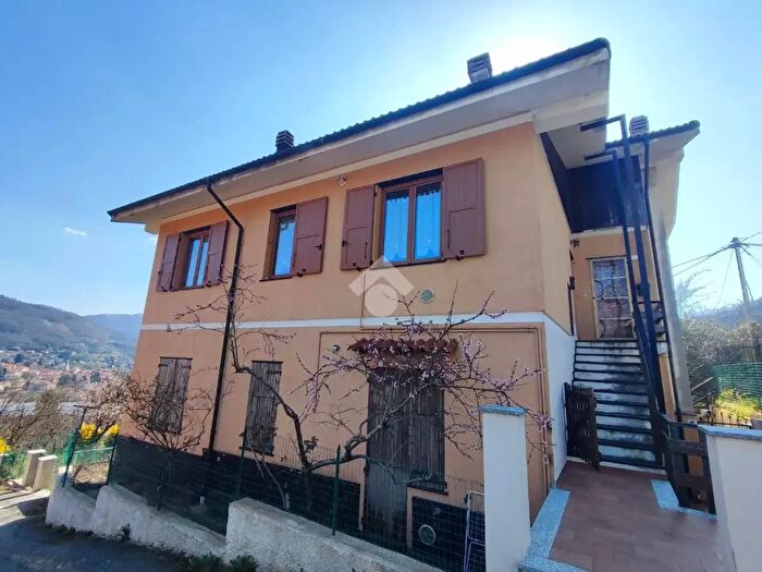 Appartamento trilocale in vendita in Via Salvega, Casella