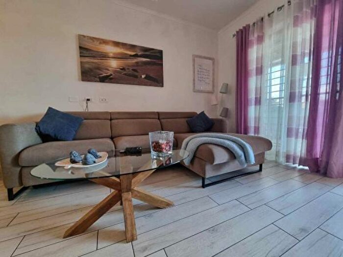 Appartamento trilocale in vendita in Via Santissima Trinità, Marino