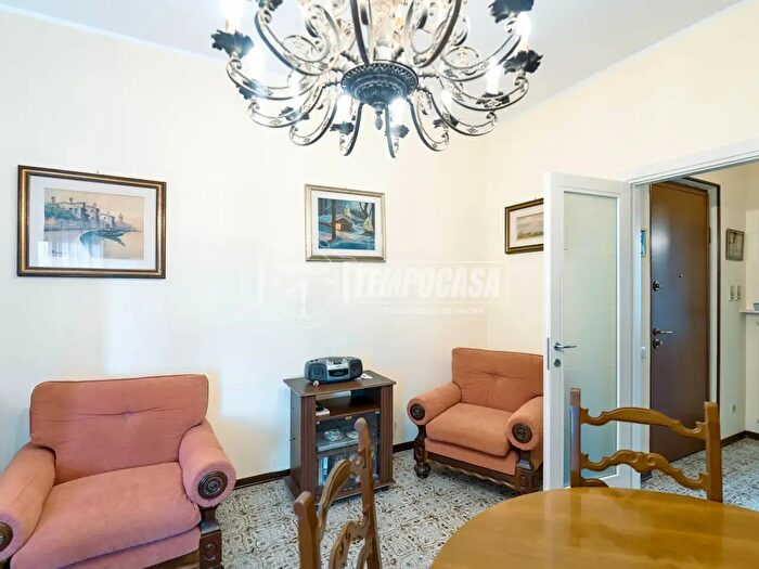 Appartamento trilocale in vendita in Via Valtoce, Cremona