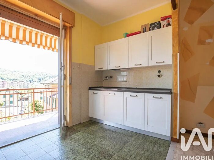 Appartamento con 6 locali in vendita in Via Giacinto Maccio' g, Busalla
