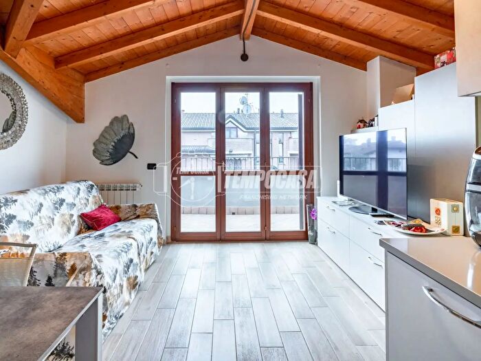 Appartamento monolocale in vendita in Vicolo Torri Gemelle, Caronno Pertusella