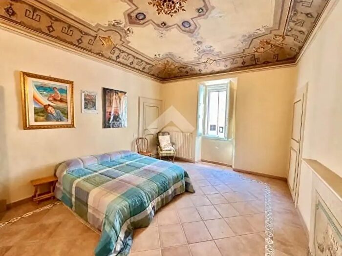 Appartamento quadrilocale in vendita in Spoleto Via Goffredo Mameli, Spoleto