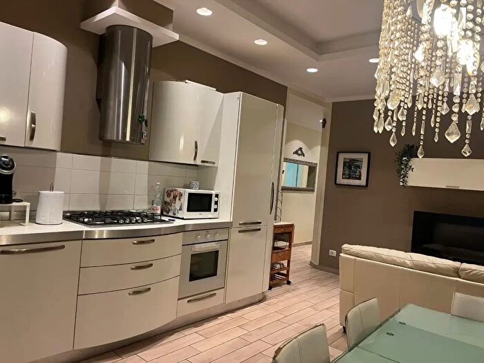 Casa quadrilocale in affitto in Camaiore