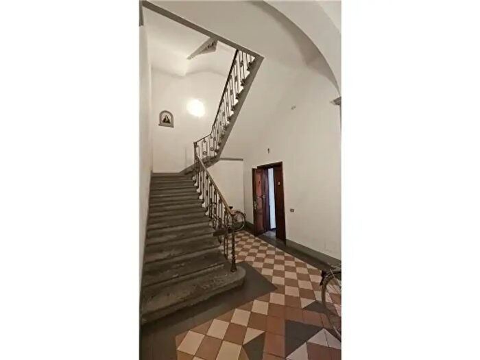 Appartamento con 5 locali in vendita in Empoli