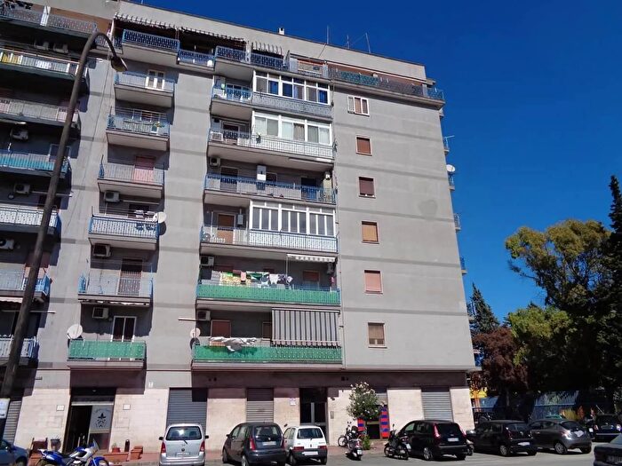 Appartamento quadrilocale in vendita in Via Grazia Deledda TamburiCroce Taranto Taranto, Taranto