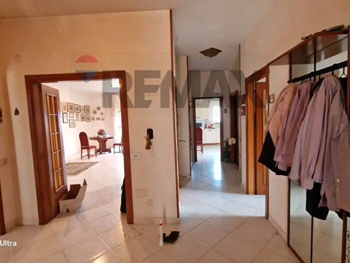 Casa con 7 locali in vendita in Castellammare Di Stabia