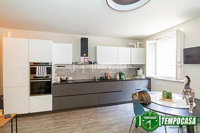 Casa quadrilocale in vendita in Via XX Settembre, Pandino