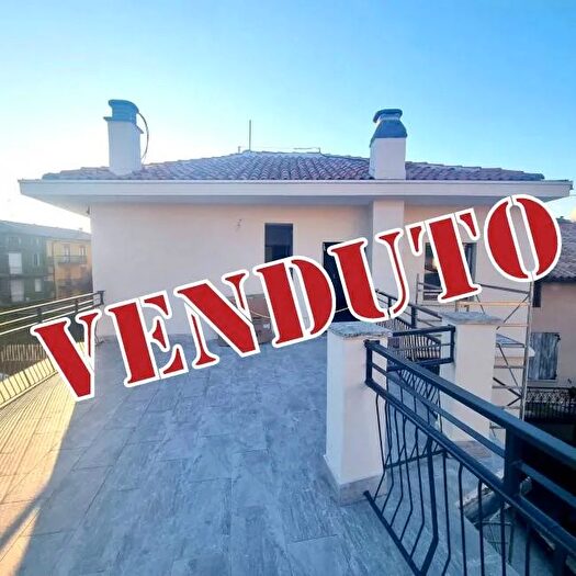 Appartamento trilocale in vendita in Via Fontanelle, Suisio