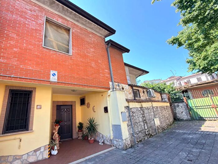 Casa con 10 locali in vendita in Viale della Liberta, Ceccano
