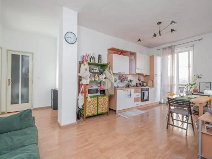 Appartamento trilocale in vendita in Via SantAntonino, Torino