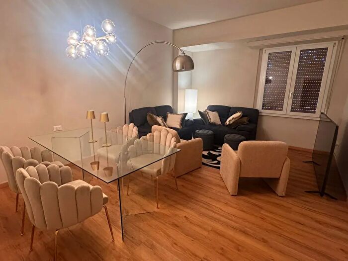 Appartamento con 5 locali in affitto in Via Mannelli, Firenze