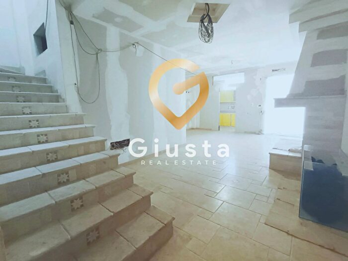 Casa quadrilocale in vendita in Via Luigi Errico, Latiano