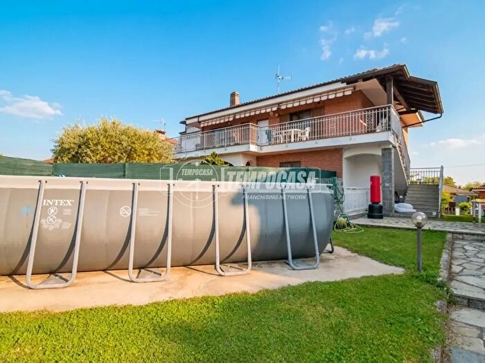 Casa con 5 locali in vendita in Viale Paradiso a, Rivarossa