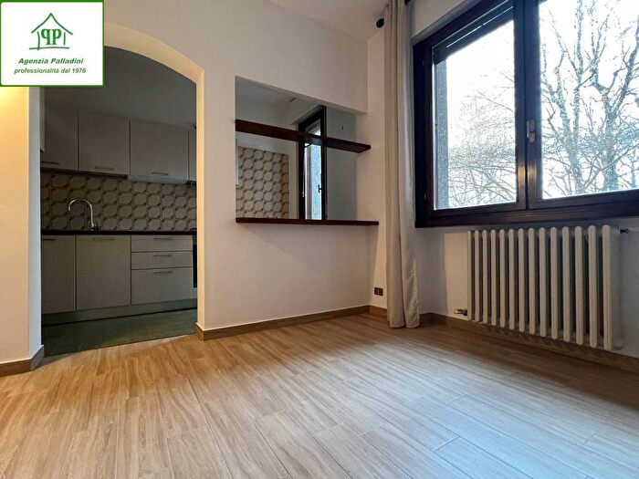 Appartamento monolocale in affitto in Viale Padre Gian Battista Aguggiari, Ippodromo San Gallo, Varese