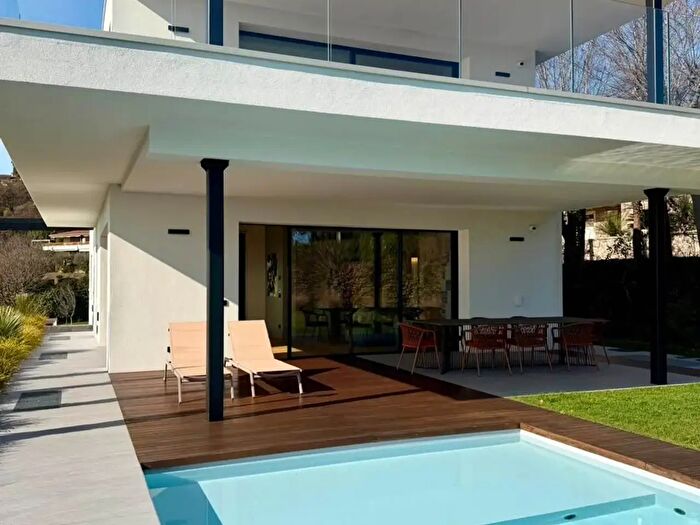 Casa con 10 locali in vendita in Via Dante Alighieri, Padenghe Sul Garda