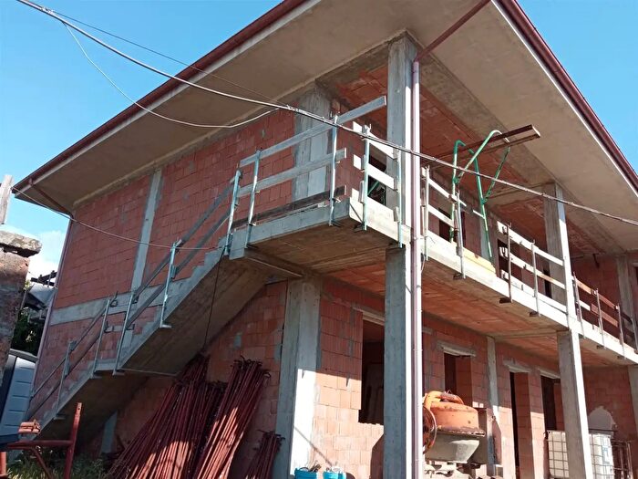 Appartamento con 20 locali in vendita in Vetralla