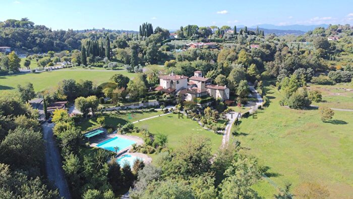 Appartamento quadrilocale in vendita in Localita Bagoda, Desenzano Del Garda