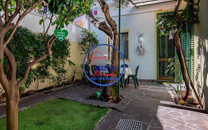 Casa quadrilocale in affitto in Viareggio