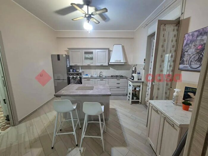 Appartamento con 5 locali in vendita in Via Giovanni Angelo Montorsoli, Siracusa