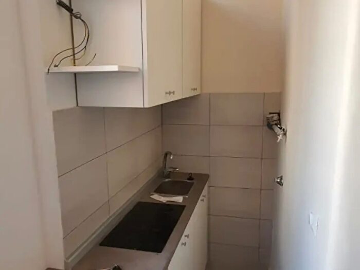 Appartamento monolocale in affitto in Via Materdei, Napoli