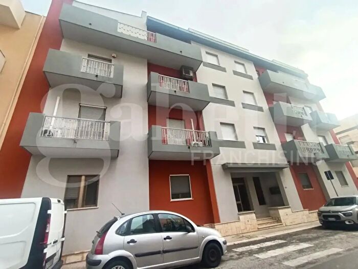 Appartamento con 5 locali in vendita in Via Giuseppe Clemente, Erice