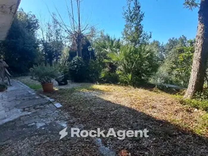 Casa quadrilocale in vendita in Via Pineta, Poggio Catino