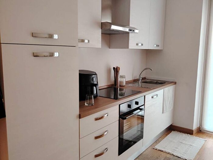 Appartamento trilocale in affitto in Borgo Trento, Verona