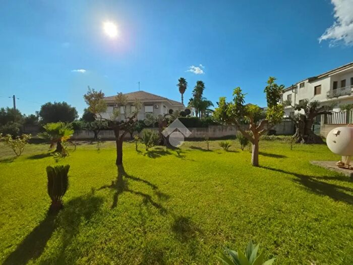 Casa quadrilocale in vendita in Via degli Equi, Lamezia Terme