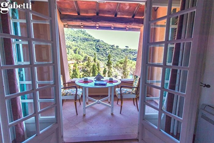 Appartamento quadrilocale in vendita in Località Cala Piccola Snc, Monte Argentario