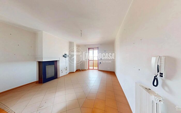 Appartamento con 6 locali in vendita in Via Giosuè Carducci, Maglie