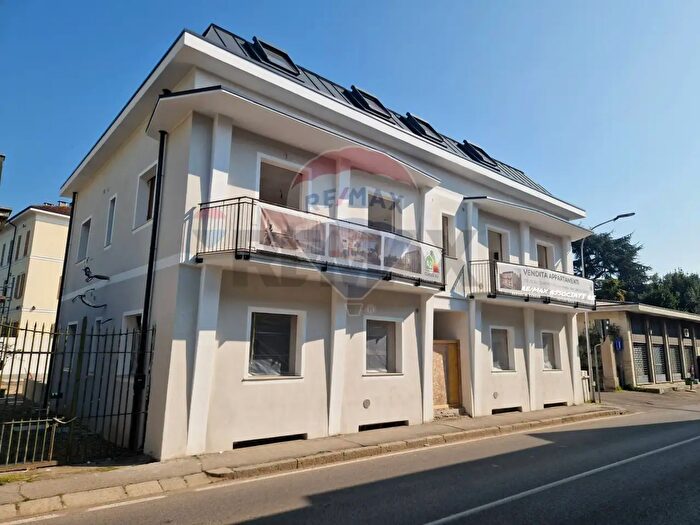 Appartamento trilocale in vendita in Via Cittadella, Gessate