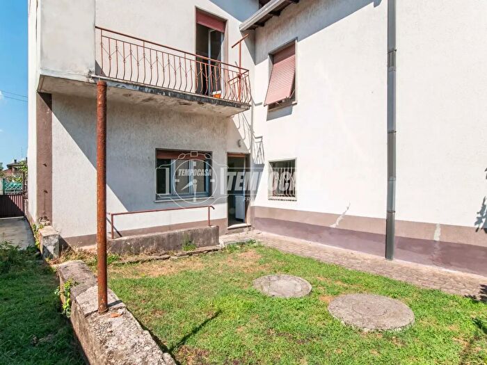 Casa bilocale in vendita in Via Filippo Turati, Marnate