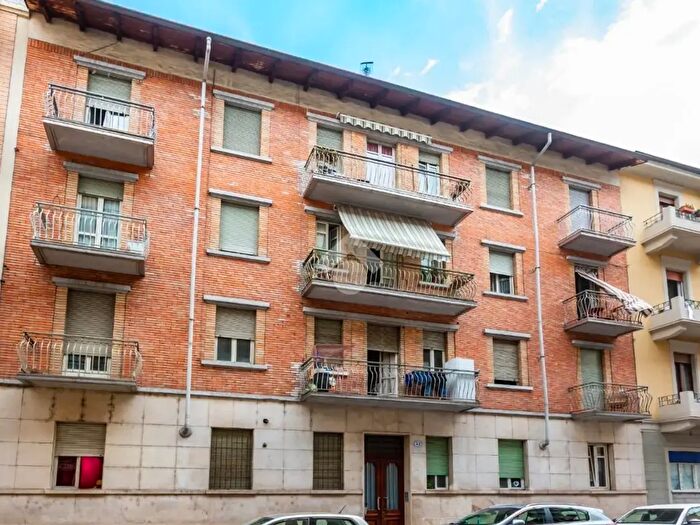 Appartamento trilocale in vendita in Via Exilles, Torino