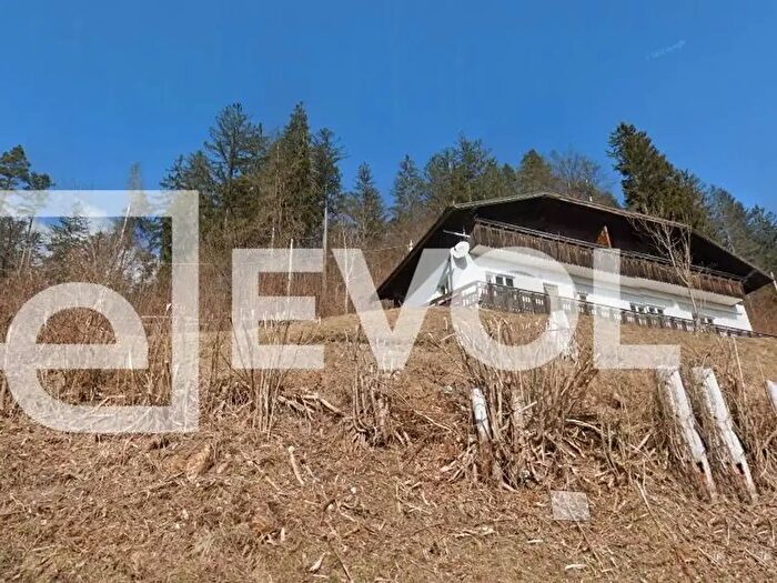 Casa con 8 locali in vendita in Via Romana, Tarvisio