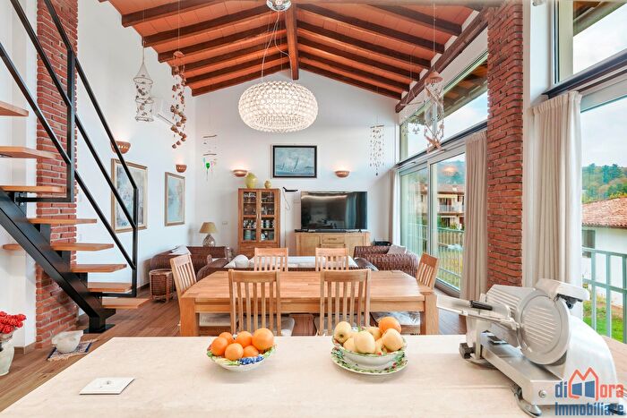 Casa con 8 locali in vendita in Via delle Schiave, Gavardo