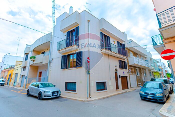 Casa con 5 locali in vendita in Via Carlo Sessa, Modugno