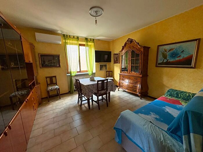 Appartamento trilocale in vendita in Borgonovo Val Tidone