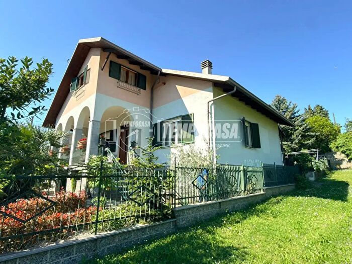 Casa con 6 locali in vendita in Via Buttigliera, Alpignano