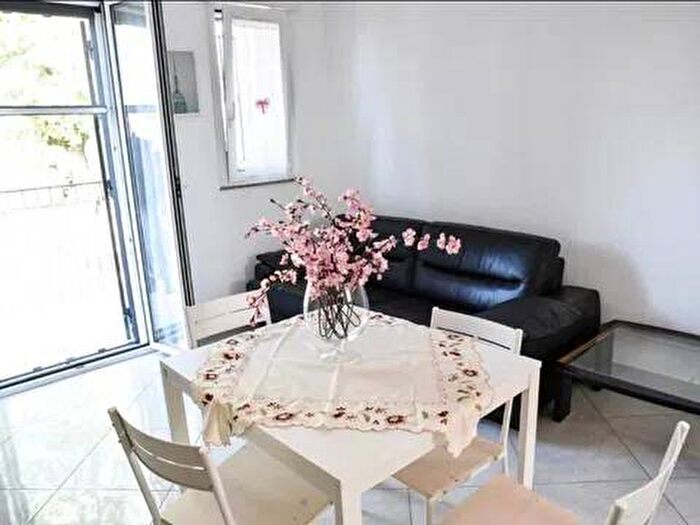 Casa quadrilocale in affitto in Via Abruzzi, Area Lavanderie Redecesio, Segrate