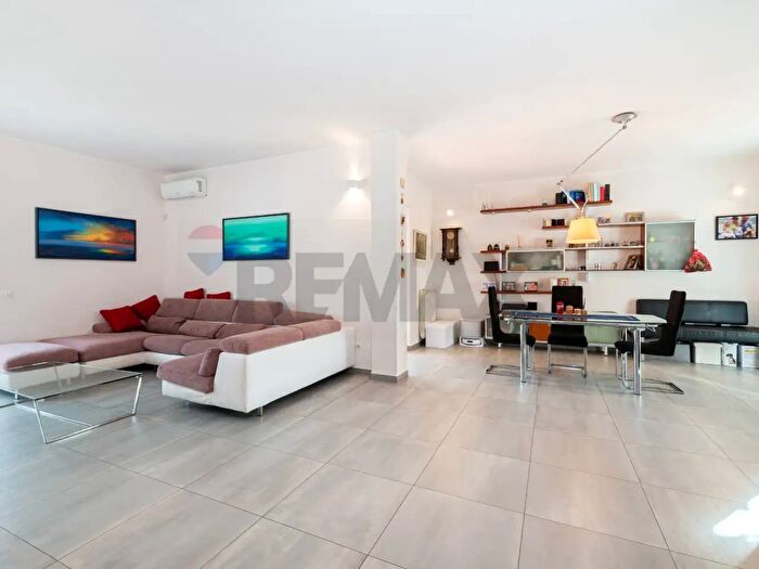 Appartamento con 5 locali in vendita in Via Ciceruacchio, Monterotondo